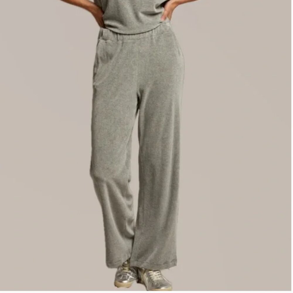 perfectwhitetee Holly Velour Sweatpant in Heather Grey Size XS - Picture 6 of 7